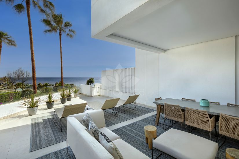 Town House in The Island, Estepona