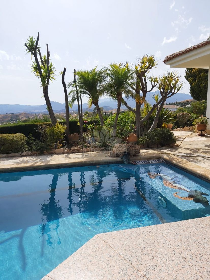Villa in La Alqueria, Mijas