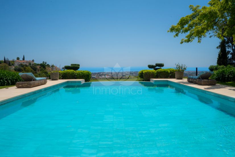 Villa in Monte Halcones, Benahavis