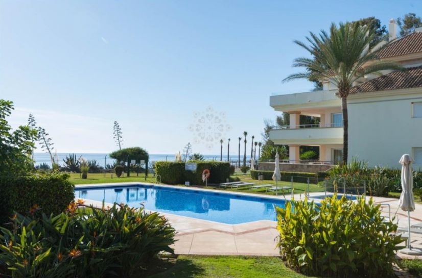 Apartamento en Guadalmansa Playa, Estepona