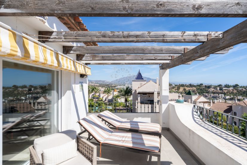 Penthouse in El Paraiso, Estepona