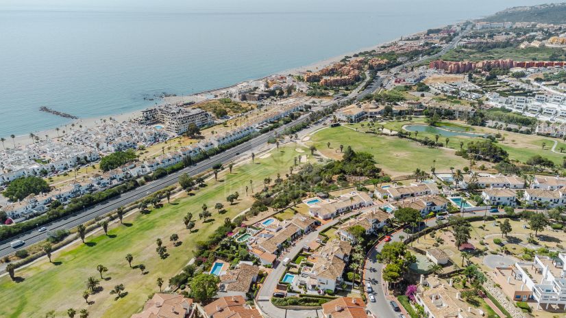 Semi Detached Villa in La Duquesa, Manilva