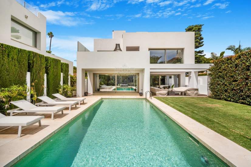 Villa in Marbella Golden Mile, Marbella