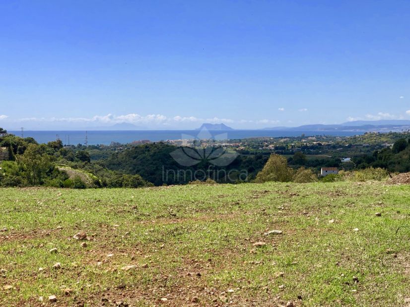 Plot in New Golden Mile, Estepona