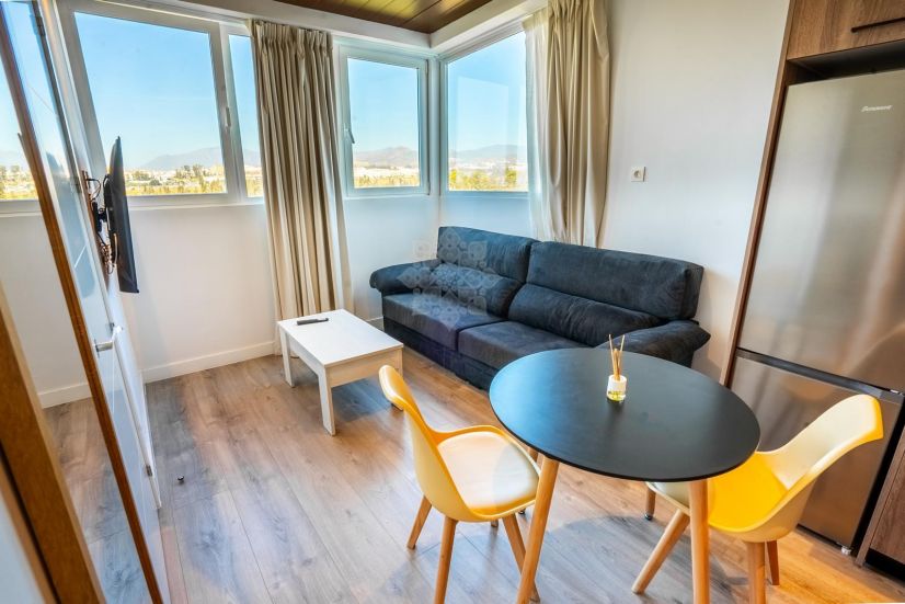 Penthouse w Nueva Andalucia, Marbella