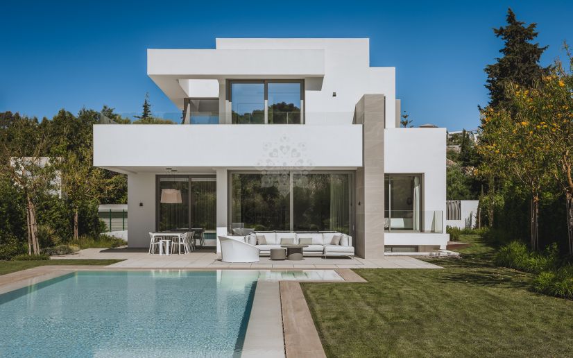 Villa in El Paraiso, Estepona