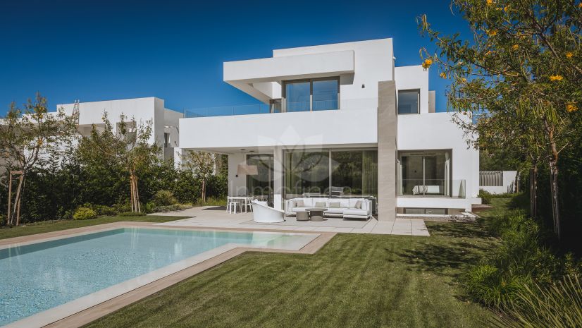 Villa in El Paraiso, Estepona