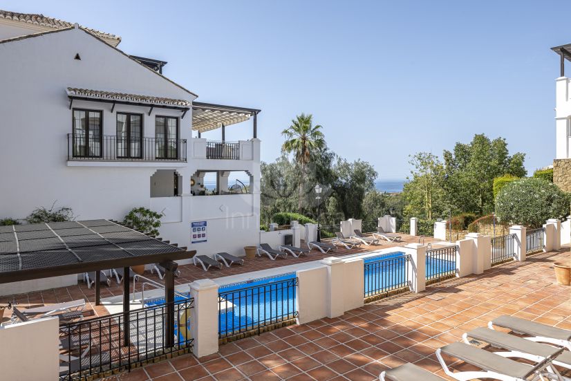 Triplex in Los Altos de los Monteros, Marbella