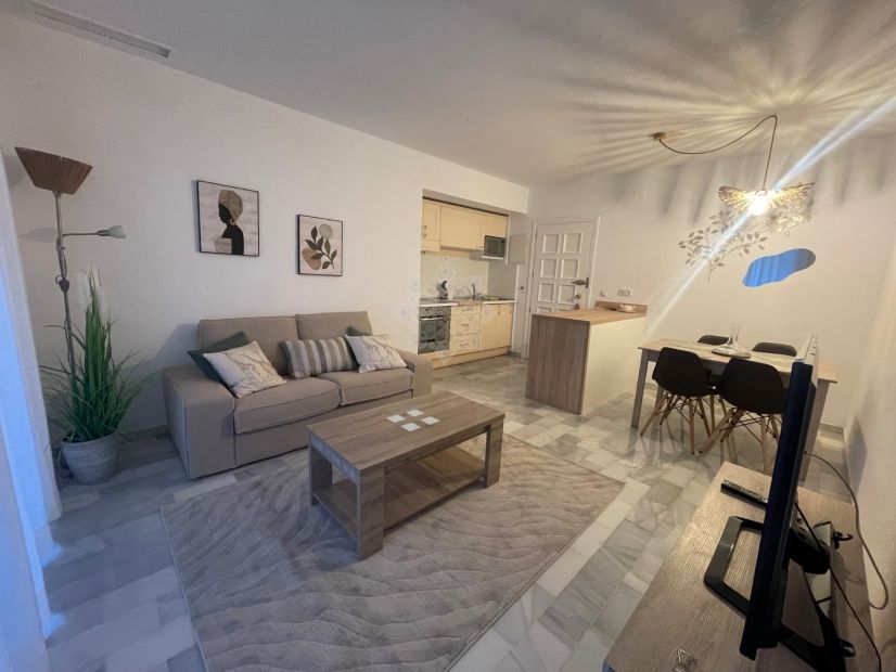 Apartamento Planta Baja en Las Brisas, Marbella