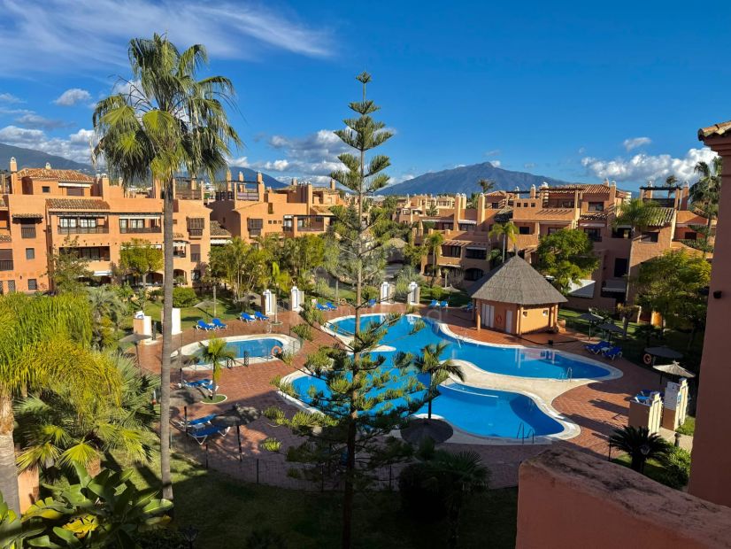 Duplex Penthouse in Hacienda del Sol, Estepona