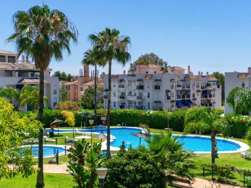 Apartamento Planta Baja en Lorcrimar, Marbella