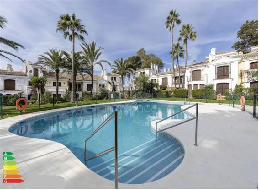 Semi Detached Villa in Bahia de la Plata, Estepona