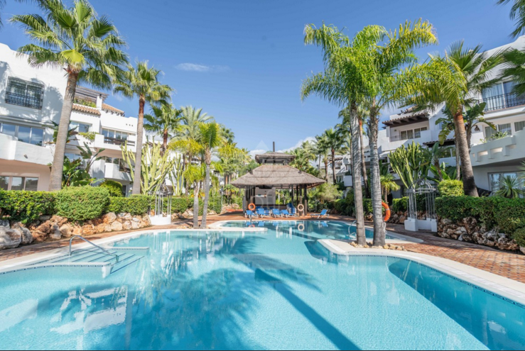 Apartamento en Jardines de la Aldaba, Marbella