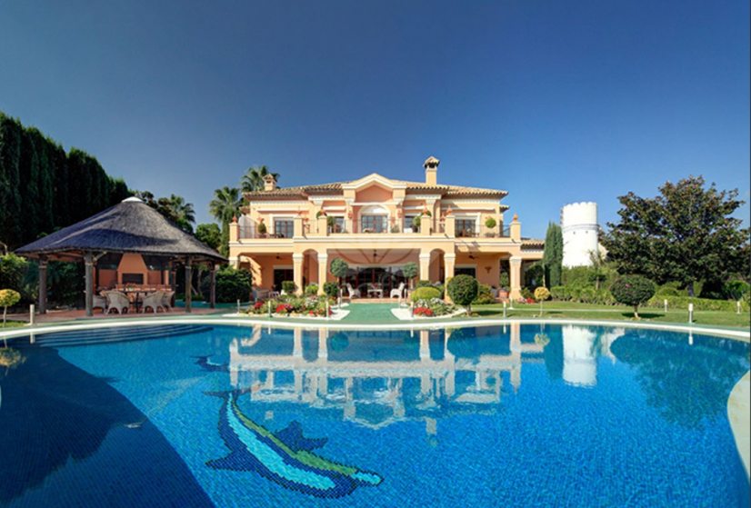 Villa in Atalaya de Rio Verde, Marbella