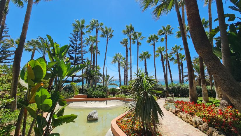 Apartment in Las Cañas Beach, Marbella