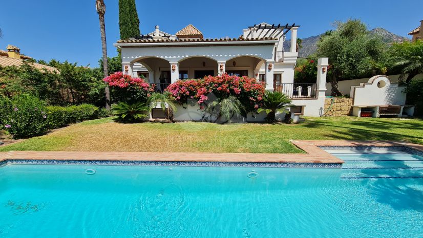 Villa in Altos Reales, Marbella
