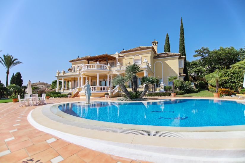 Villa in Benahavis