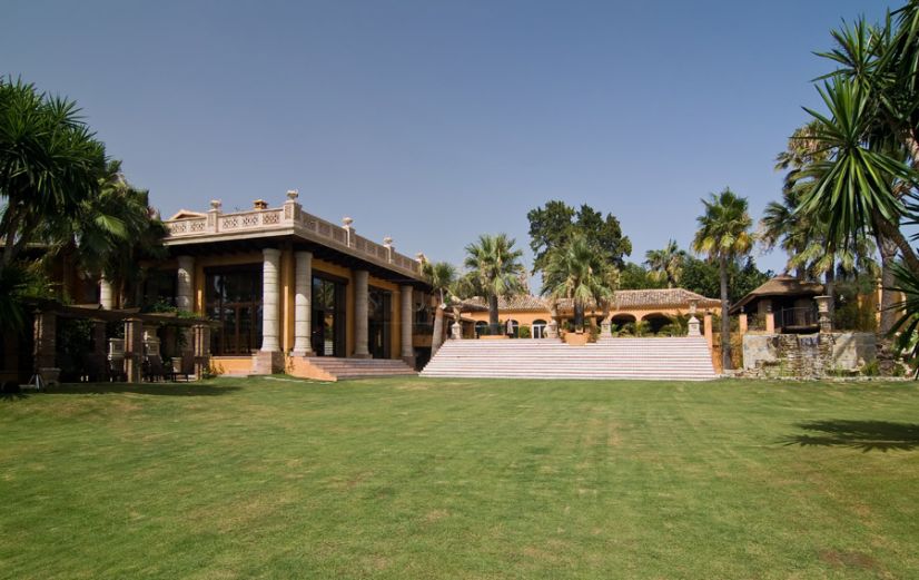 Villa in Atalaya de Rio Verde, Marbella