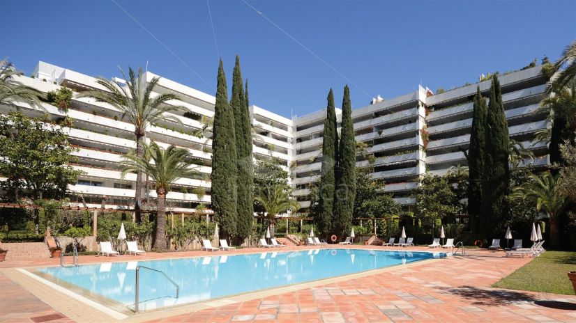 Apartment in Don Gonzalo, Marbella