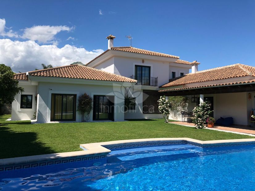 Villa en Los Flamingos Golf, Benahavis