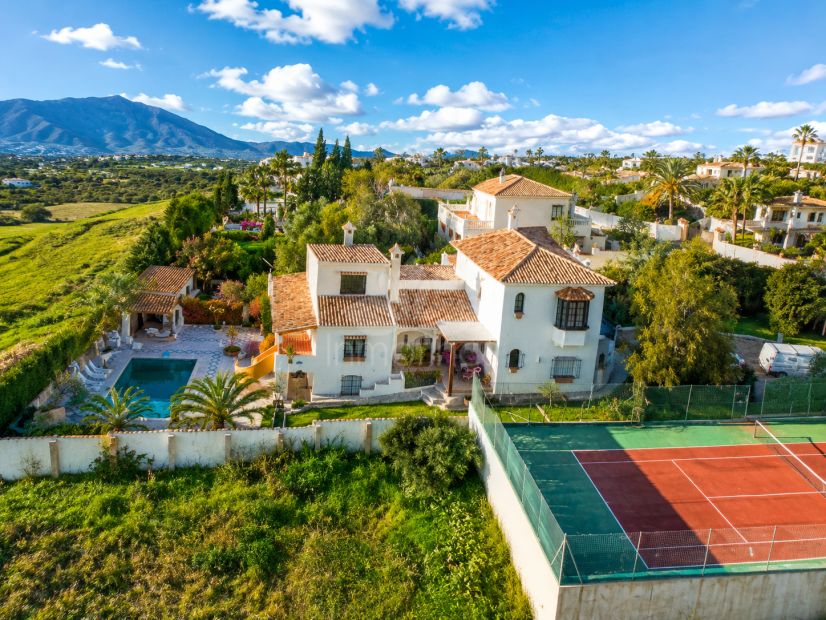 Villa in Don Pedro, Estepona
