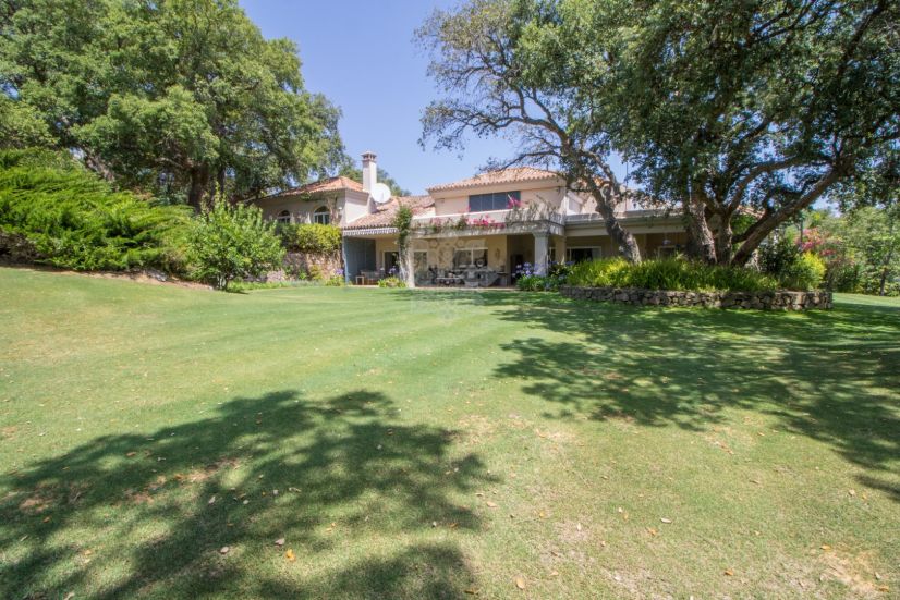 Villa in Los Altos de Valderrama, Sotogrande