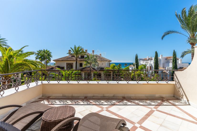 Apartment in Los Monteros Playa, Marbella