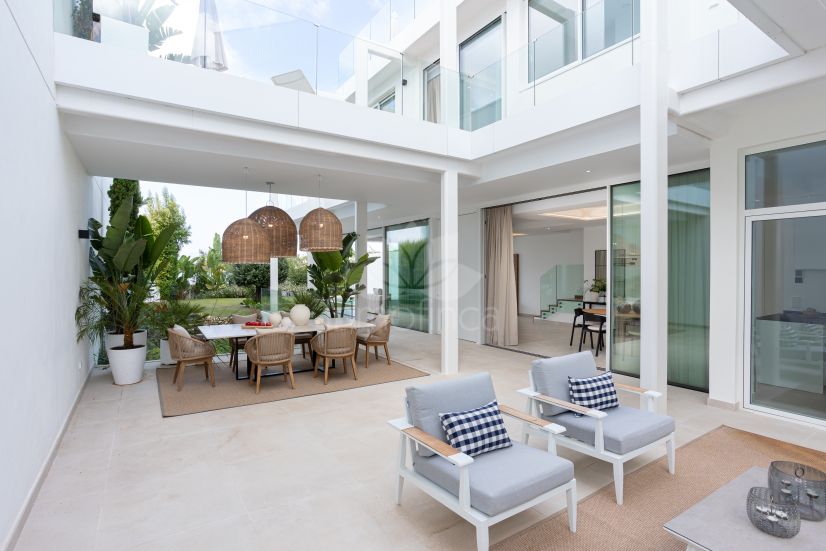 Villa in Valdeolletas, Marbella