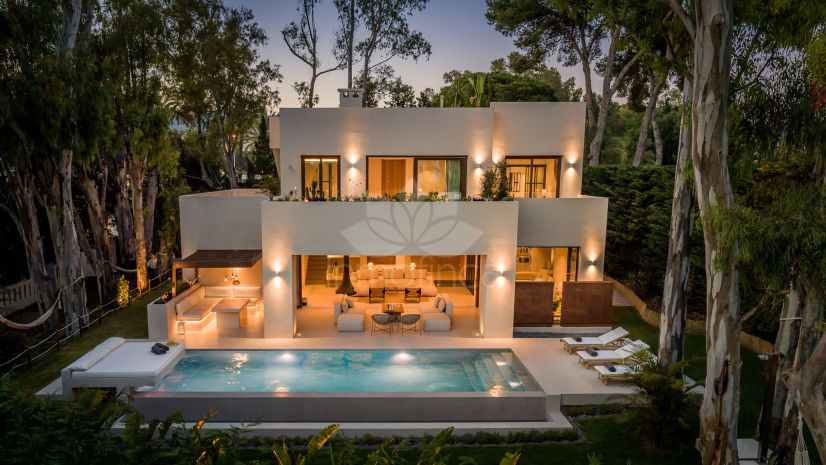 Villa en Los Monteros Playa, Marbella
