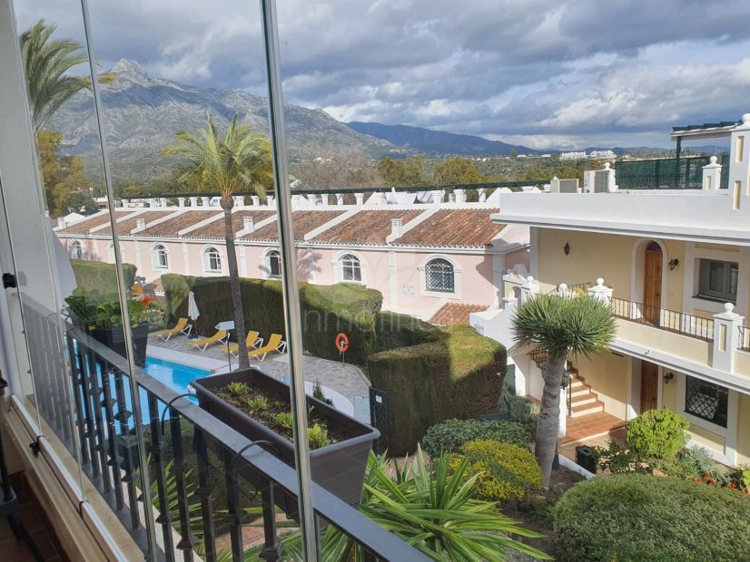 Apartment in Aloha Gardens, Marbella