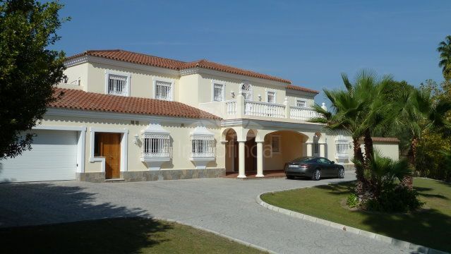Villa in Sotogrande Costa, Sotogrande