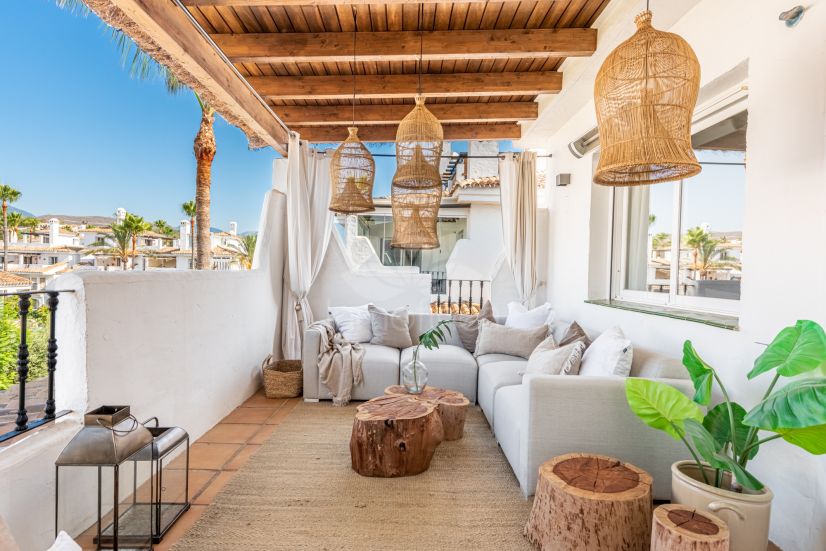 Apartment in Los Naranjos de Marbella, Marbella