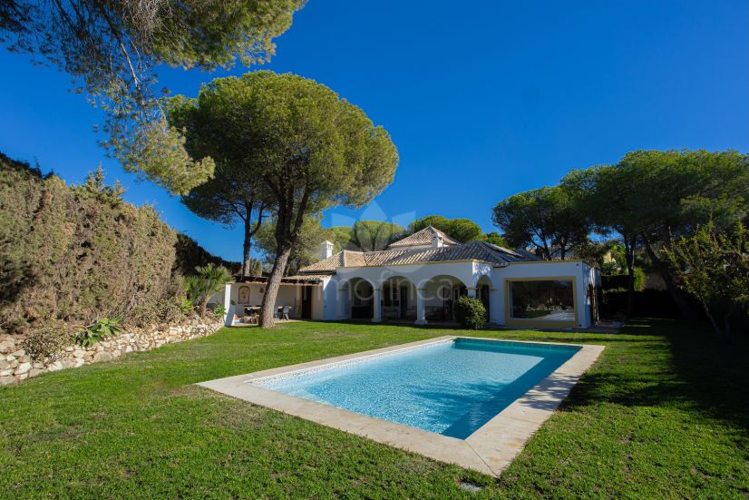 Villa in El Paraiso, Estepona