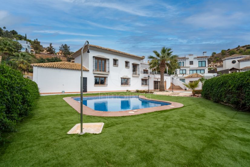 Casa en Pinares de San Antón, Malaga