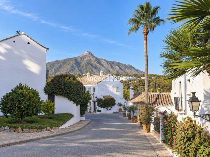 Town House in Nueva Andalucia, Marbella