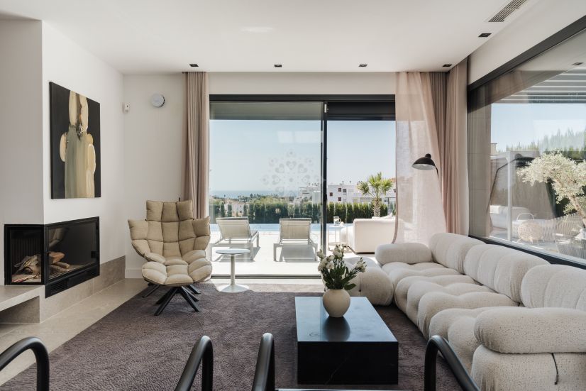 Villa in La Resina Golf, Estepona