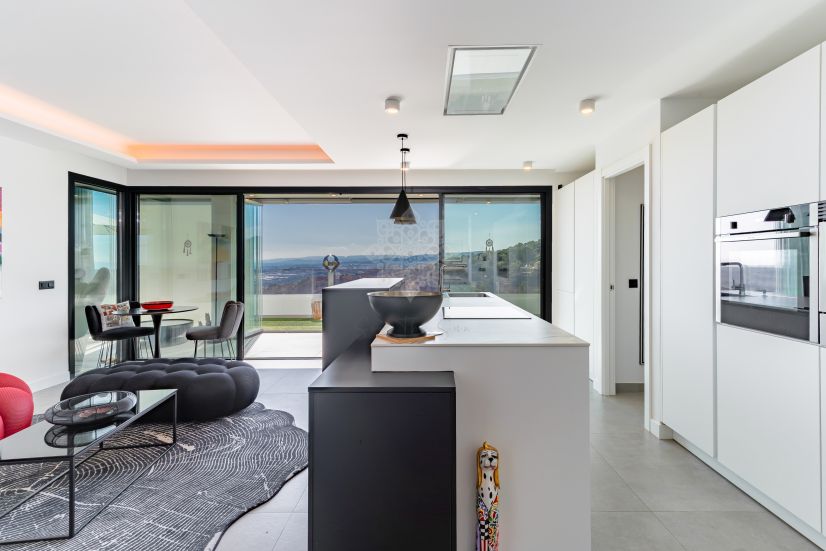 Penthouse in Mirador de Estepona Hills, Estepona