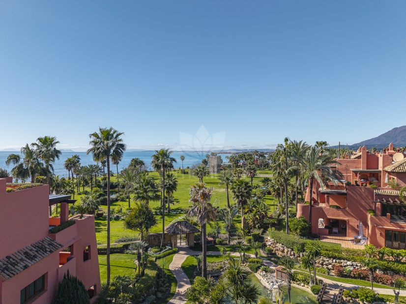 Penthouse in Torre Bermeja, Estepona