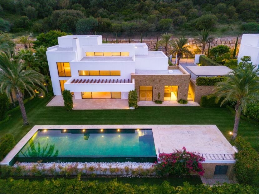 Luxurious Mediterranean Villa: Villa 4 at Green 10, Finca Cortesin