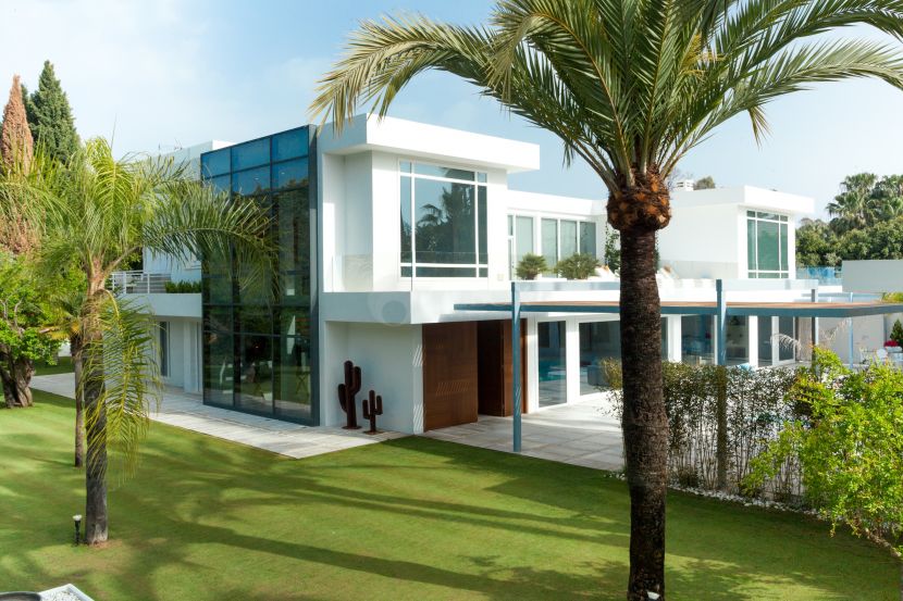 Villa moderna de lujo a la venta en Guadalmina Baja, Marbella