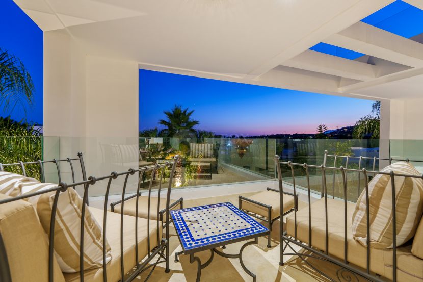 Вилла на продажу в Los Olivos, Новая Андалусия, Марбелья