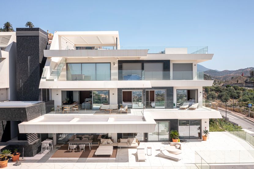 Apartamento en venta en Byu Hills, Benahavis