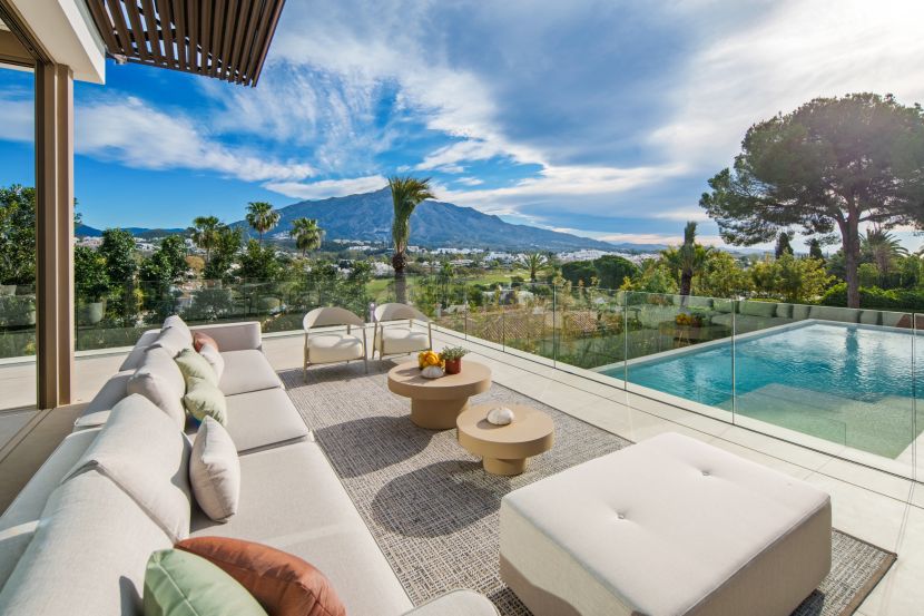 Villa for sale in Nueva Andalucia, Marbella