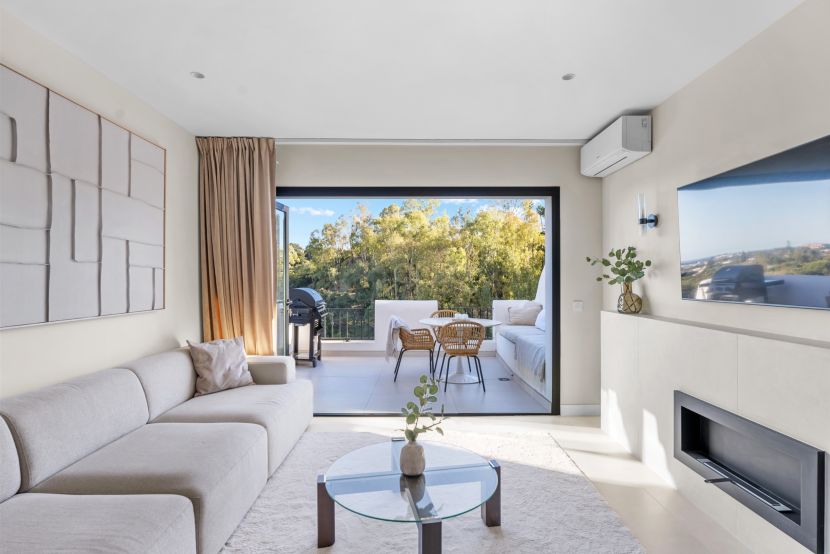 Apartamento en venta en Los Almendros, Benahavis