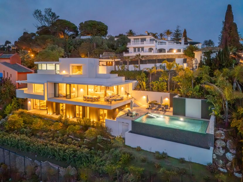 Villa for sale in El Rosario, Marbella East, Marbella