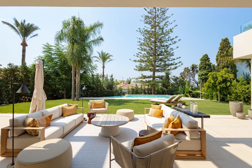 Villa en venta en Los Monteros, Marbella Este, Marbella