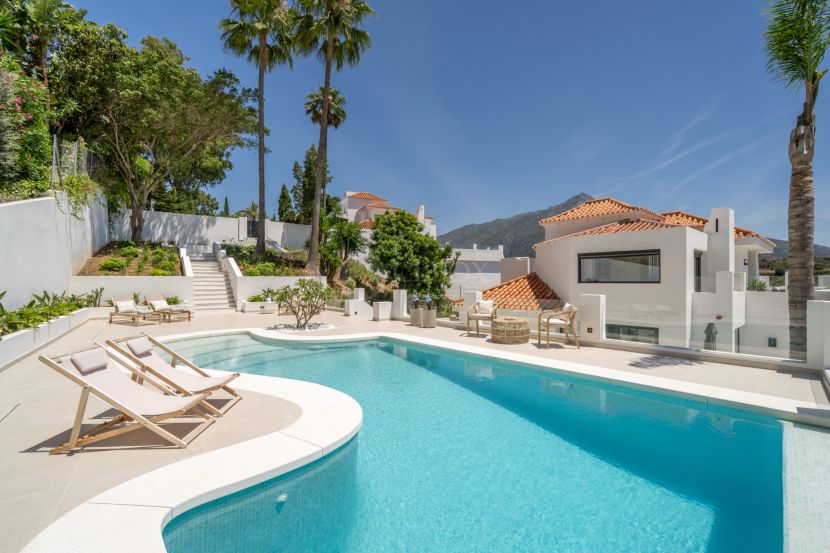 Villa for sale in Las Lomas de Nueva Andalucia, Nueva Andalucia, Marbella