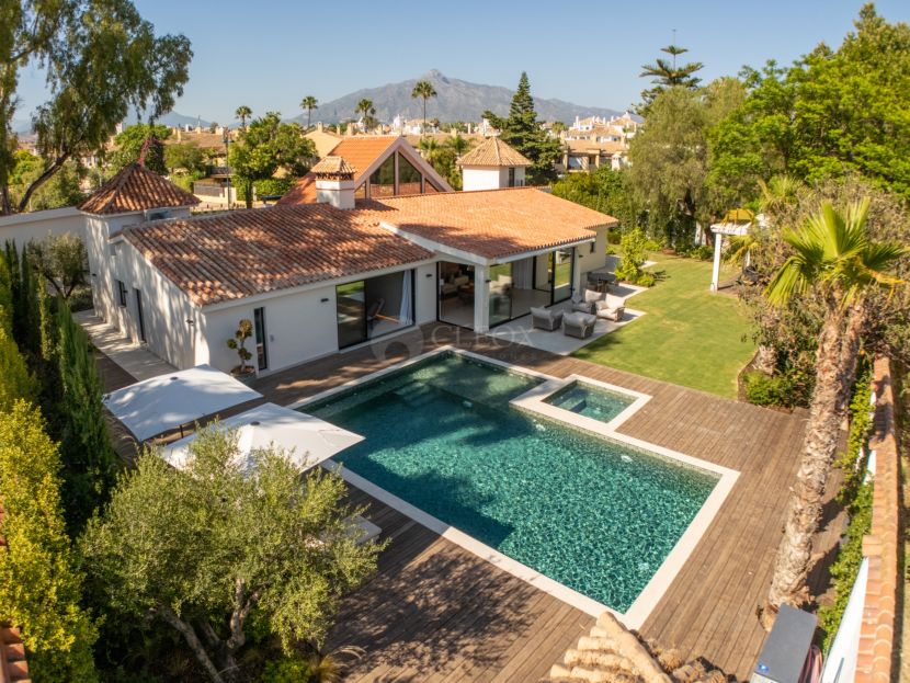 Villa for sale in Azalea Beach, Marbella - Puerto Banus, Marbella