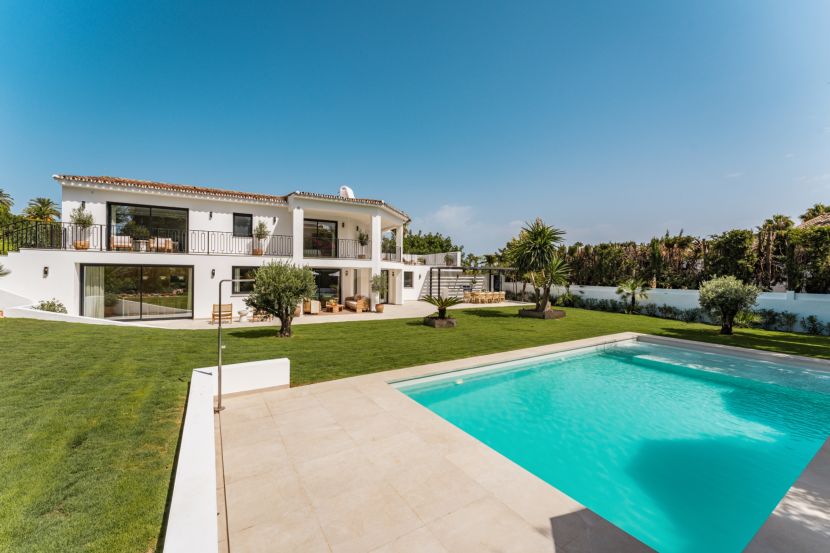 Villa for sale in Rocio de Nagüeles, Marbella Golden Mile, Marbella