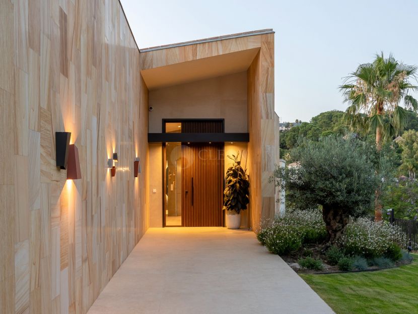 Villa Malibu in La Zagaleta – Modern luxury villa with spa, 7 bedrooms and sunset views for sale